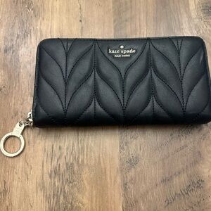 *Brand New* Kate Spade Quilted Wallet